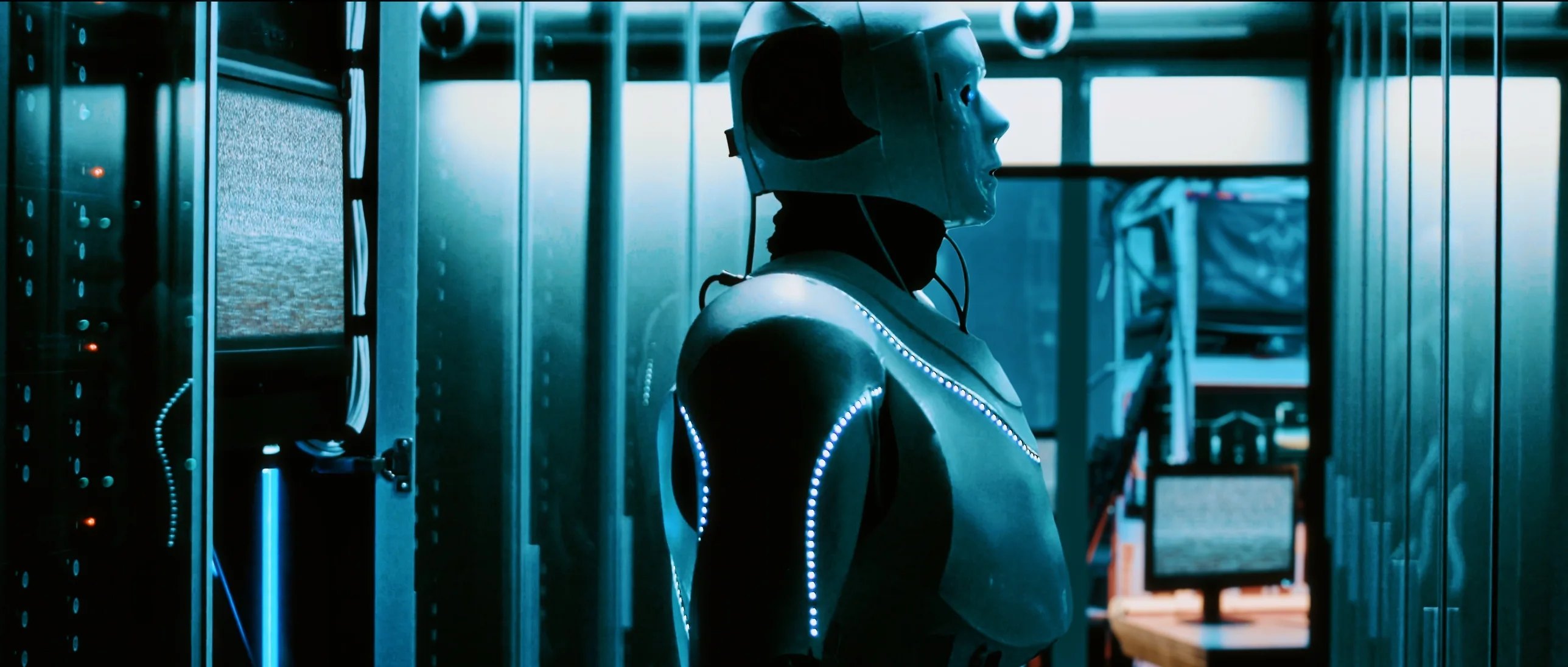 An android in the military lab